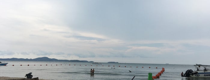 Cosy Beach is one of Pattaya.