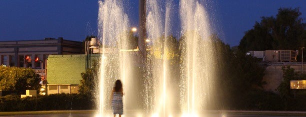Heritage Park Fountain is one of Gayla : понравившиеся места.