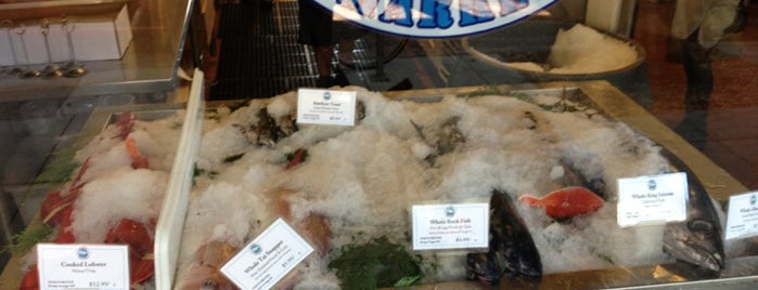 Monterey Fish Market is one of Lugares favoritos de Pat.