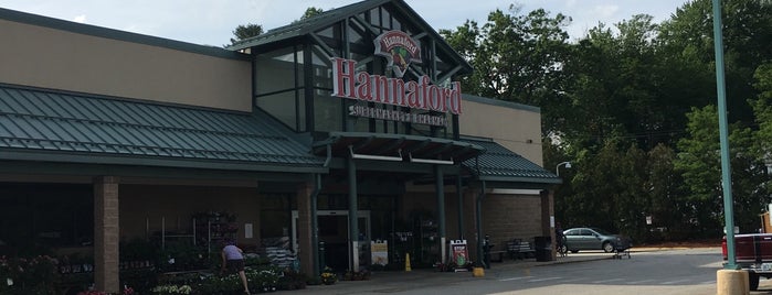 Hannaford Supermarket is one of My Fav Places.