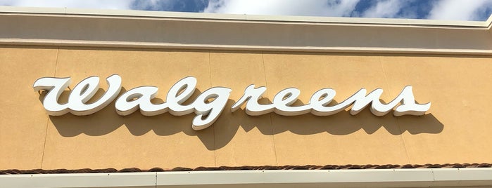 Walgreens is one of Lugares favoritos de Andre.