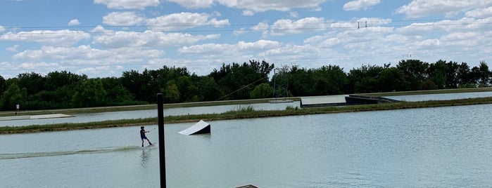 Hydros Wakeboard Park, Little Elm is one of Lugares favoritos de Roberto.