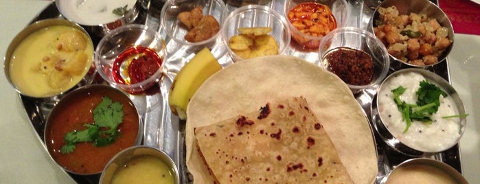 Aahaar "An Indian Eatery" is one of Tempat yang Disukai Jacquie.