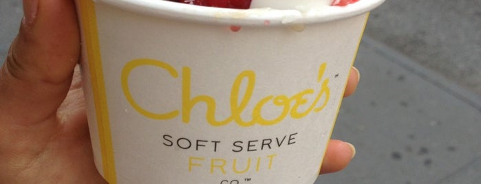 Chloe's Soft Serve Fruit Co. is one of สถานที่ที่บันทึกไว้ของ Randy.