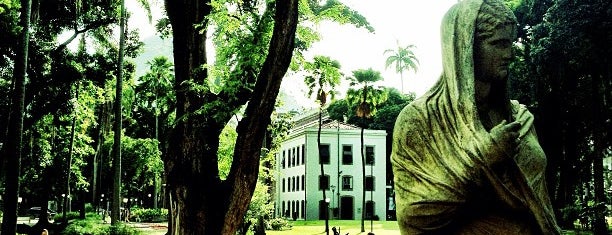 Jardins do Museu da República is one of Museus e História!.