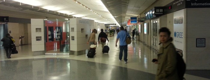 Aeropuerto Internacional de San Francisco (SFO) is one of Airports Visited by Code.