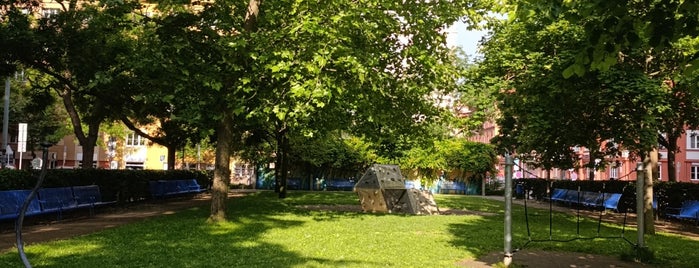 Park Tusarova is one of Pražské parky.