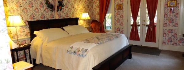 Primrose Inn is one of Posti che sono piaciuti a TIm.