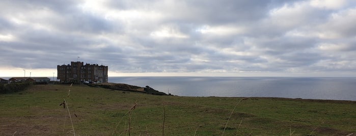 Tintagel is one of Lieux qui ont plu à Carolina.