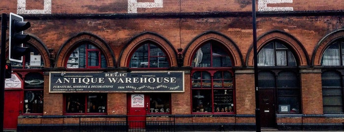 Relic Antique Warehouse is one of Lugares guardados de Athi.