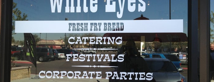 White Eyes Fresh Fry Bread is one of สถานที่ที่บันทึกไว้ของ Kris.