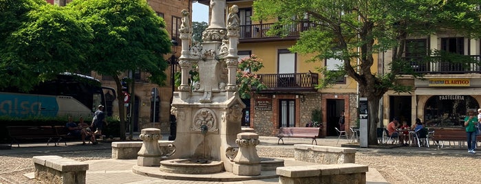 Ayuntamiento de Comillas is one of Santander.
