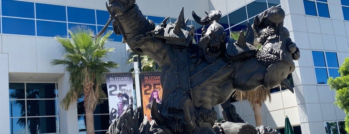 Blizzard Entertainment HQ is one of Tempat yang Disukai Carrie.
