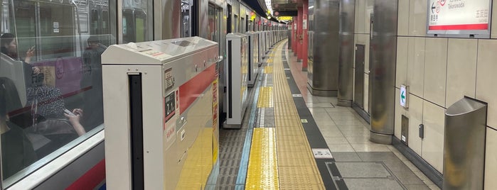 Asakusa Line Gotanda Station (A05) is one of 都営地下鉄.