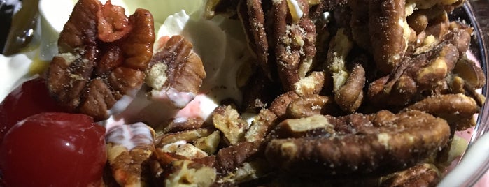 Sheridan’s Frozen Custard is one of The 15 Best Places for Desserts in Memphis.