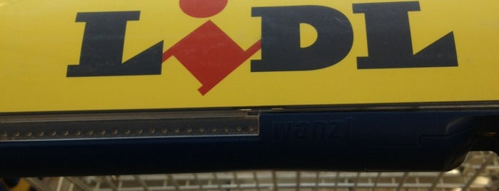 Lidl is one of Betülさんのお気に入りスポット.