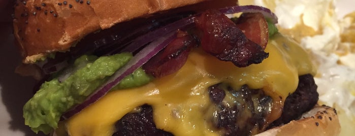 New York Burger is one of Maryam : понравившиеся места.