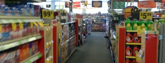 CVS pharmacy is one of สถานที่ที่ Graeme ถูกใจ.