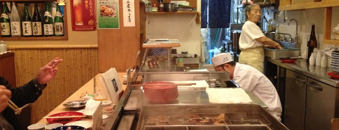 お多幸 新橋店 is one of Tokyo Eats Too.