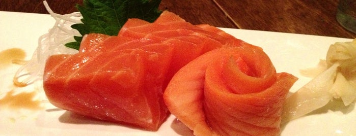 Piranha Killer Sushi is one of Locais salvos de Andrew.