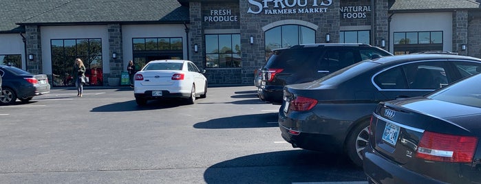 Sprouts Farmers Market is one of Sheila’s Liked Places.