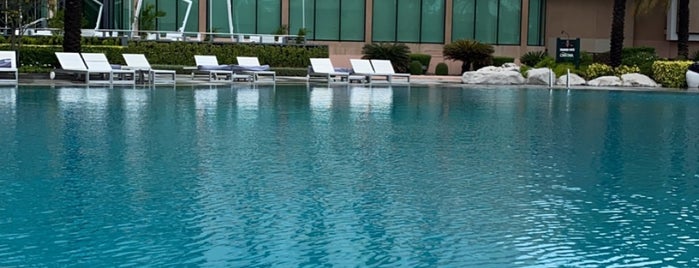 Ritz Carlton club lounge is one of Bahrain 🇧🇭.