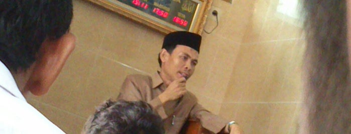 Masjid Miftahulhuda (SMPN 2 Bandung) is one of SMPN 2 BANDUNG.