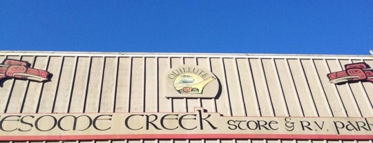Lonesome Creek Store and RV Park is one of Tempat yang Disukai Chelsea.