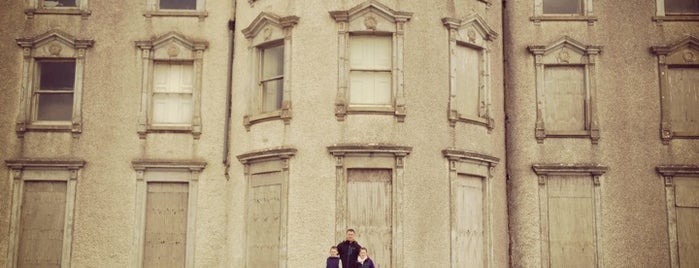 Loftus Hall is one of Locais curtidos por Fred.