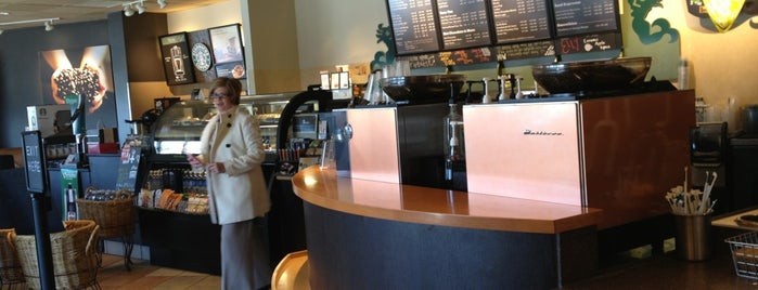 Starbucks is one of Locais salvos de Aubrey Ramon.