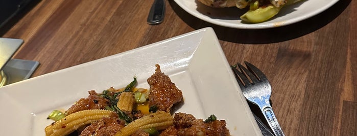 Yard House is one of The 15 Best Places for Vegan Food in Tucson.