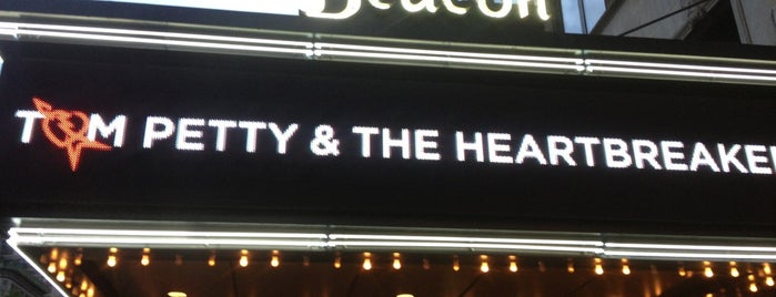 Beacon Theatre is one of New York City.
