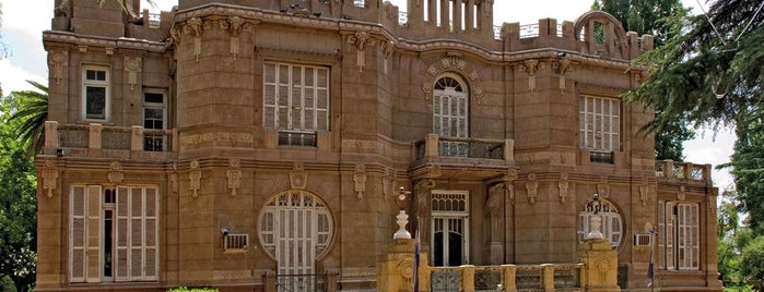 Museo Nacional del Vino y la Vendimia is one of สถานที่ที่ Jane ถูกใจ.