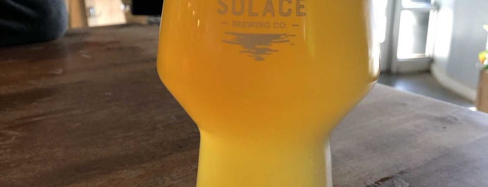 Solace Brewing Company is one of Lugares favoritos de Greg.