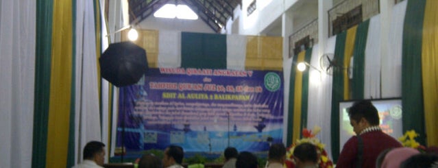 SDIT Al-Auliya 2 (Sekolah Dasar Islam Terpadu) is one of Schools.