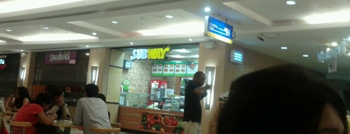 Subway is one of Must-visit Food in Mumbai.