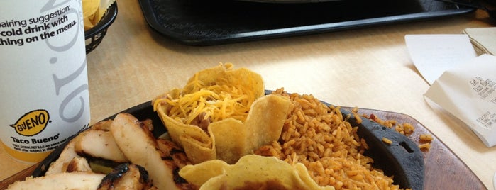 Taco Bueno is one of Yaseminさんの保存済みスポット.