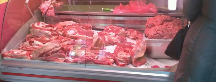 магазин парного мяса is one of Locais curtidos por Elena.