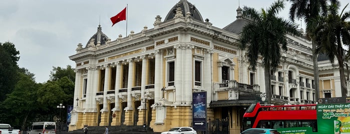 Nhà Hát Lớn Hà Nội (Hanoi Opera House) is one of Vietnam.