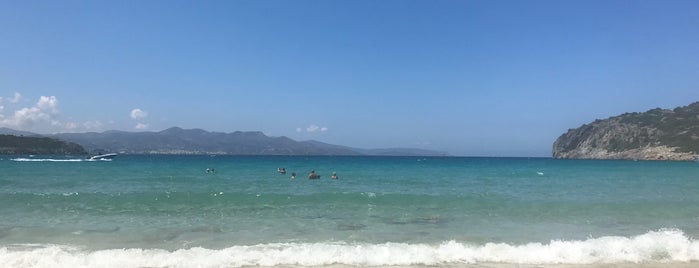 Golden beach is one of Tempat yang Disimpan Uğur.