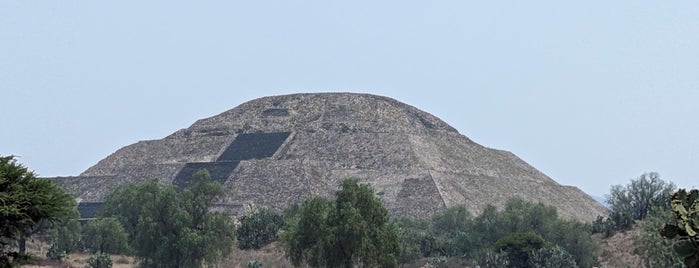 Pirámide de la Luna is one of México.