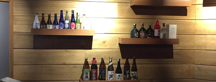 Nomi Tomo Sake Bar is one of Lugares favoritos de Adrian.