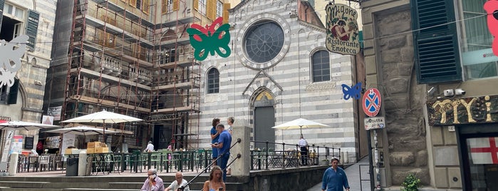 Piazza San Matteo is one of Genova.