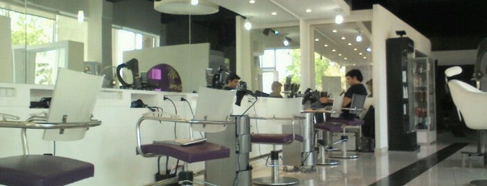 Centro de Estetica CAPTIVE is one of สถานที่ที่ Odette ถูกใจ.