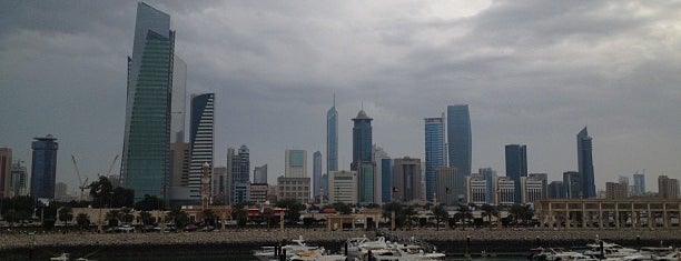 Souq Sharq is one of Lieux qui ont plu à ᴡ.