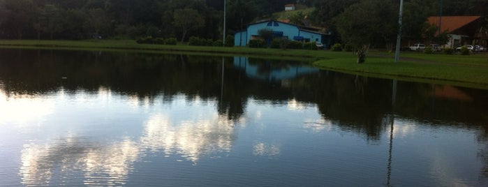 Parque das Águas is one of สถานที่ที่ Jéfer ถูกใจ.