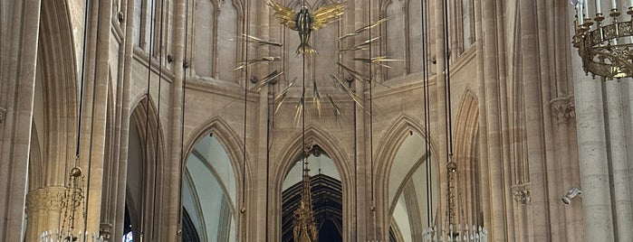 Basilique Sainte-Clotilde is one of Eglises et chapelles de Paris.