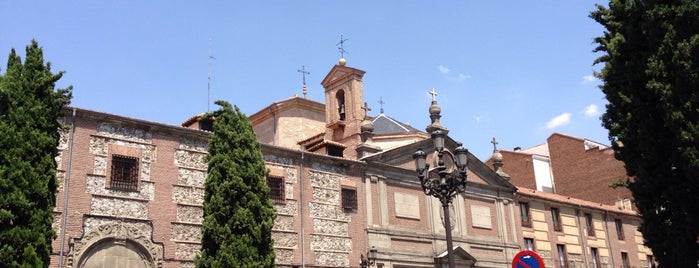 Monasterio de las Descalzas Reales is one of Locais salvos de Fabio.