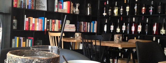 Lulu's Coffee and Wine is one of pristina.