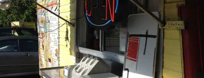 El Manantial is one of MY Favorite food trucks.